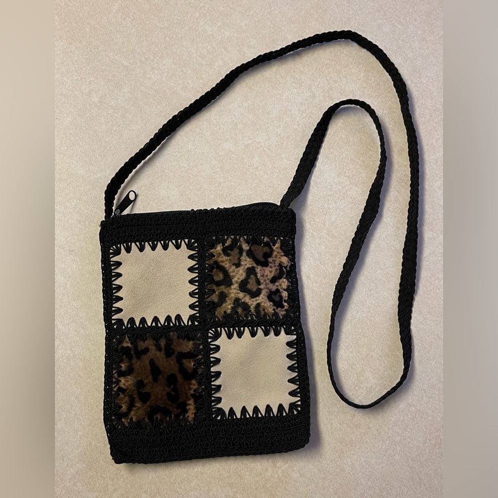 Crossbody Weave & Faux Fur pocketbook/cell phone holder patchwork bag